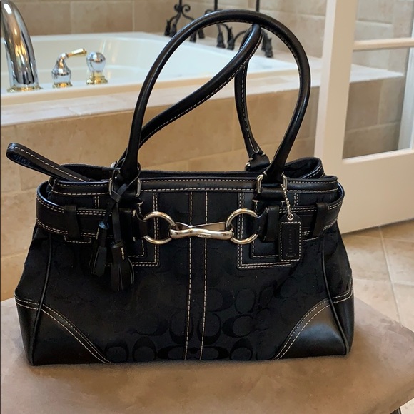 Handbags - Black Shoulder Coach Bag